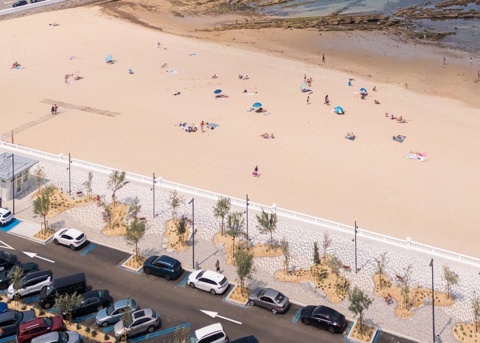 Paseo Marítimo de Comillas por Héctor Navarro + arkhitekton. Fotografía por Imagen Subliminal 