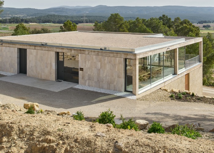 Bodega Novos por García Floquet arquitectos. Fotografía por Iñaki Bergera