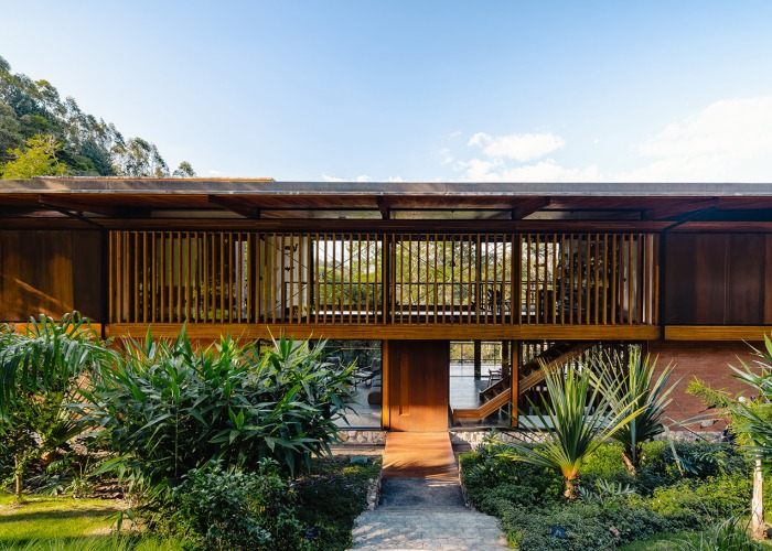 Casa Pinhal por Cornetta Arquitetura. Fotografía por Manuel Sá