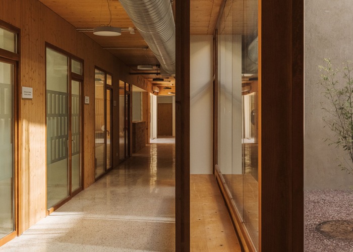 Centro de salud Son Ferriol por Laboqueria Arquitectura + Munarq. Fotografía por Ricard López 
