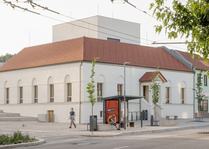 Centro Cultural y Comunitario Stará hasička por Schwerpunkt. Fotografía por Matej Hakár