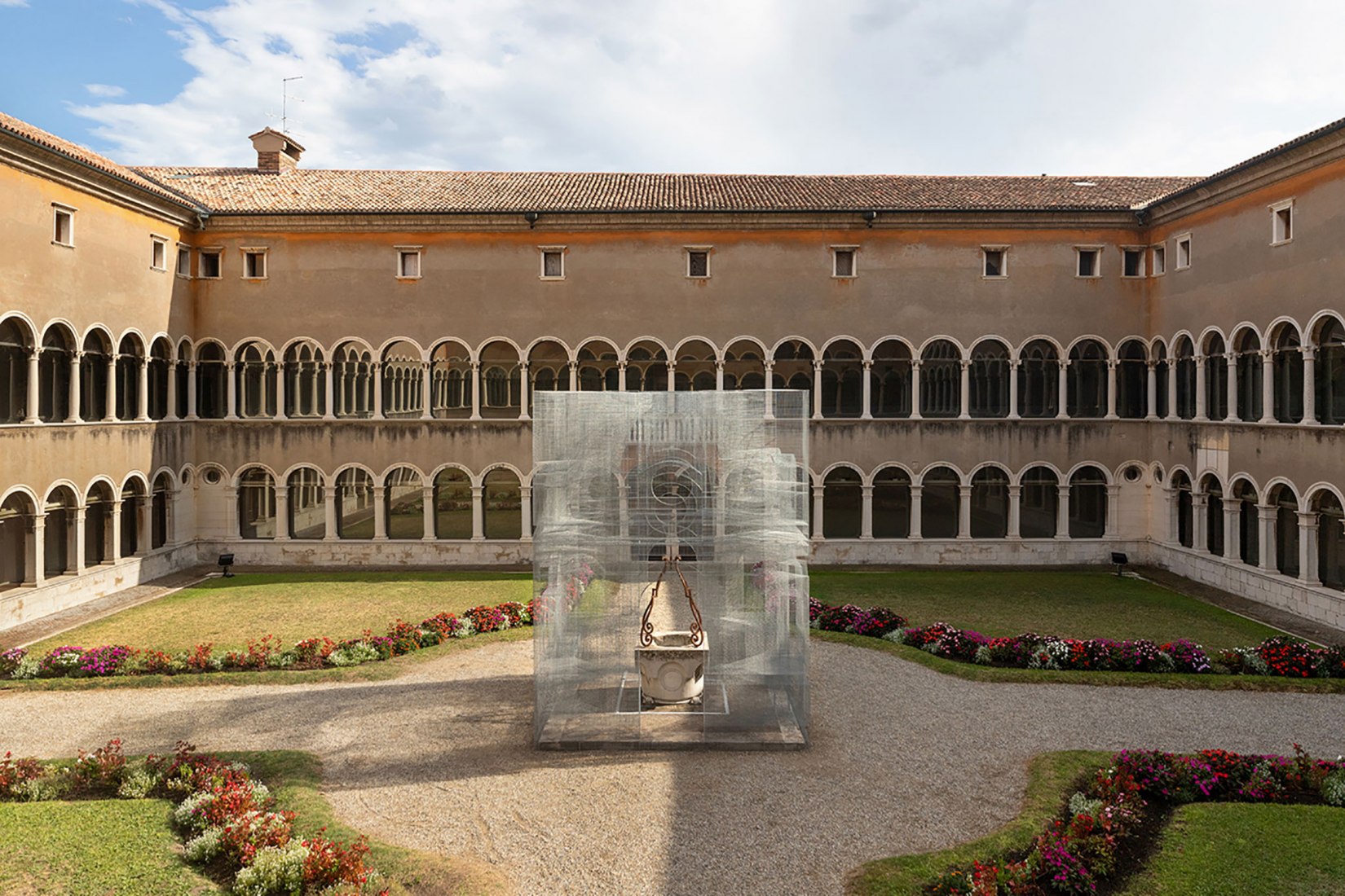 Sacral para la exposición Dante del MAR por Edoardo Tresoldi