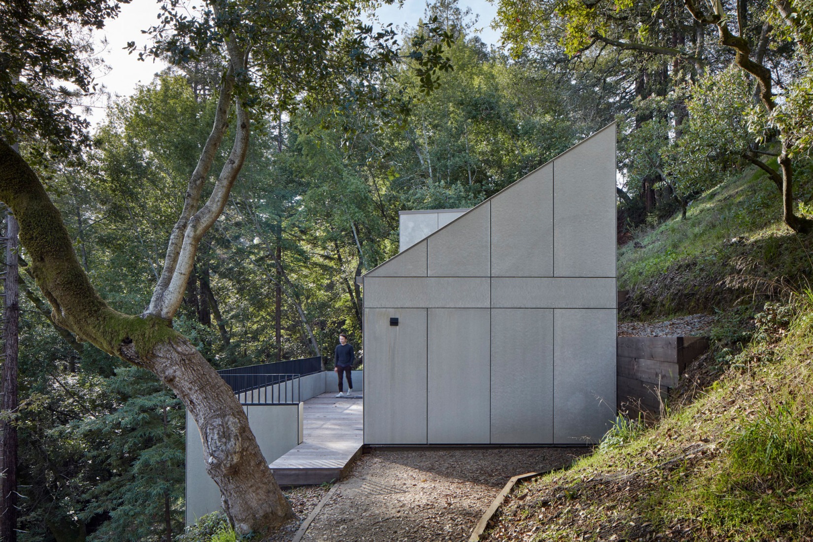 Crest Guesthouse by Mork-Ulnes Architects. Photograph by Bruce Damonte.