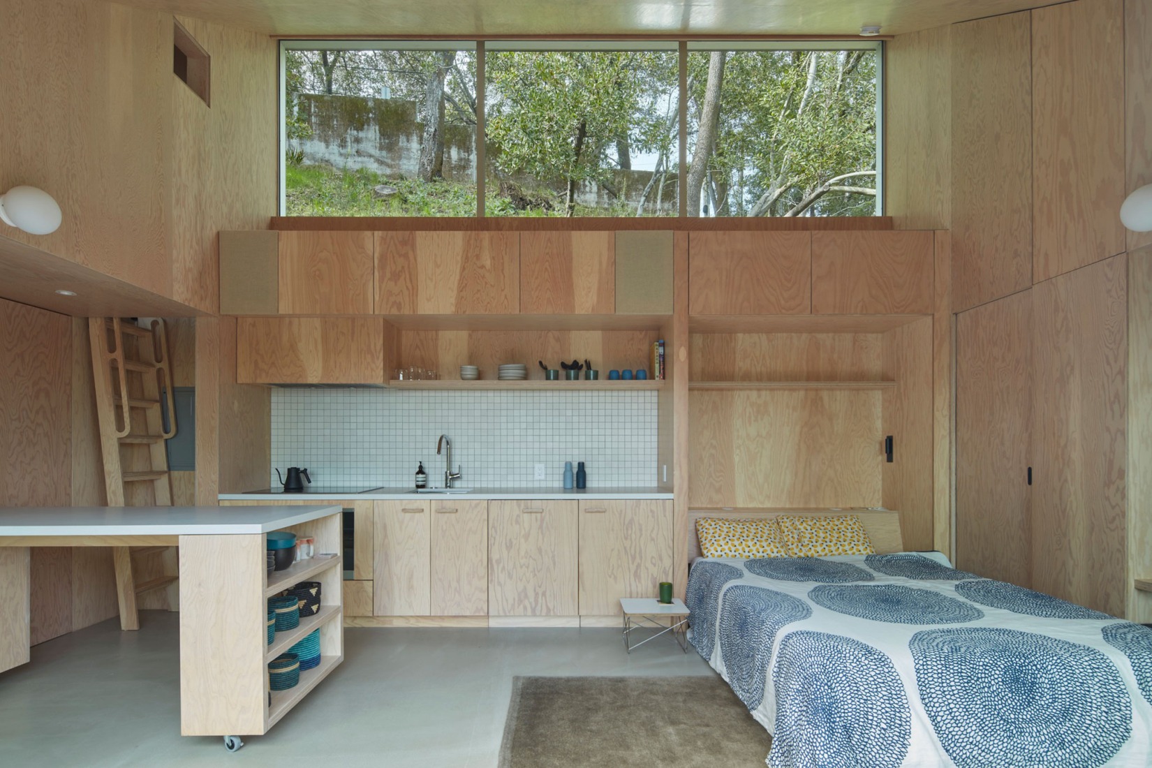 Crest Guesthouse by Mork-Ulnes Architects. Photograph by Bruce Damonte.