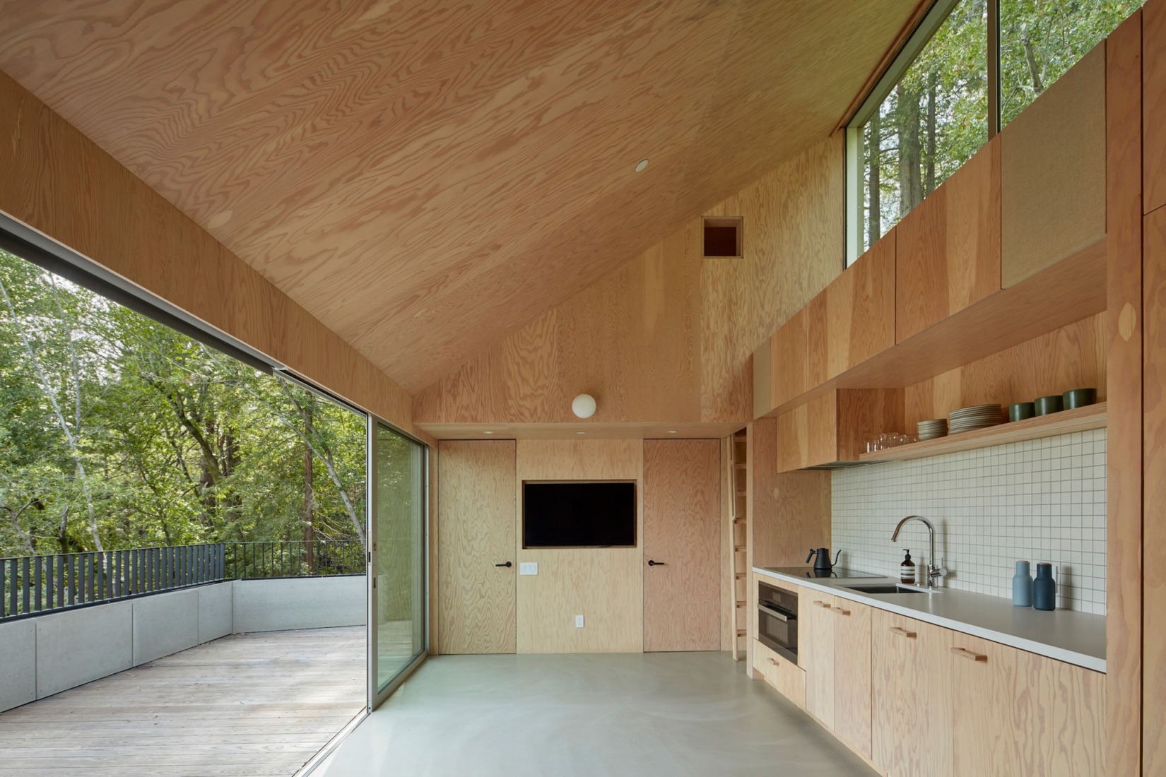 Crest Guesthouse by Mork-Ulnes Architects. Photograph by Bruce Damonte.