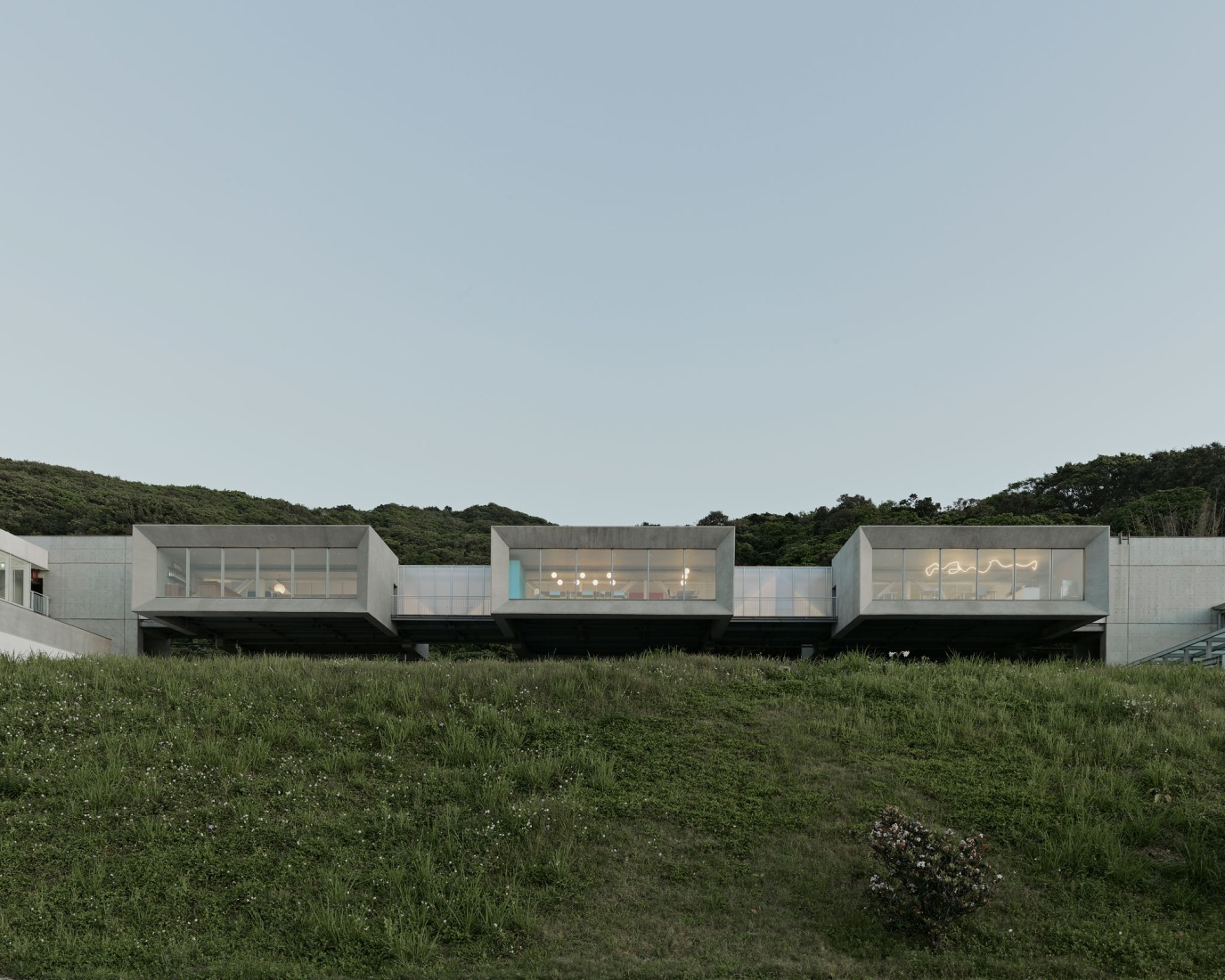 Sky bridge. i Ocean Museum by B+P Architects. Photograph by Studio Millspace.
