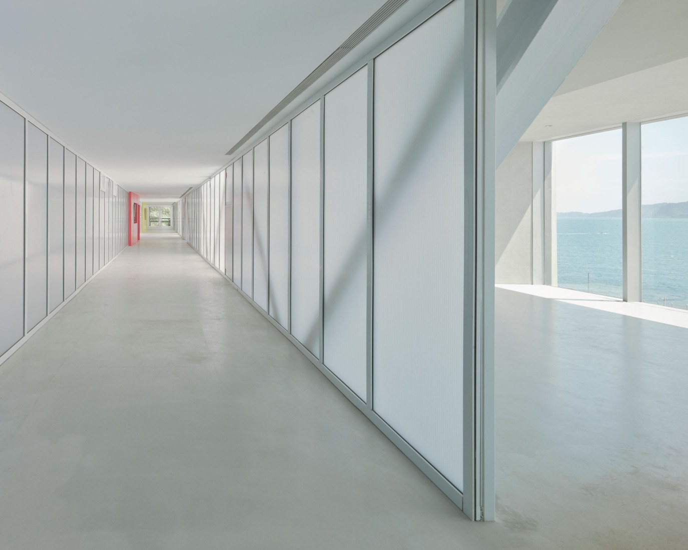 Renovated fourth floor sky bridge. i Ocean Museum by B+P Architects. Photograph by Studio Millspace.