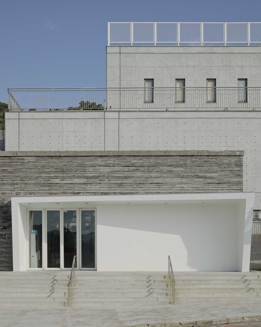 North building exterior. i Ocean Museum by B+P Architects. Photograph by Studio Millspace.
