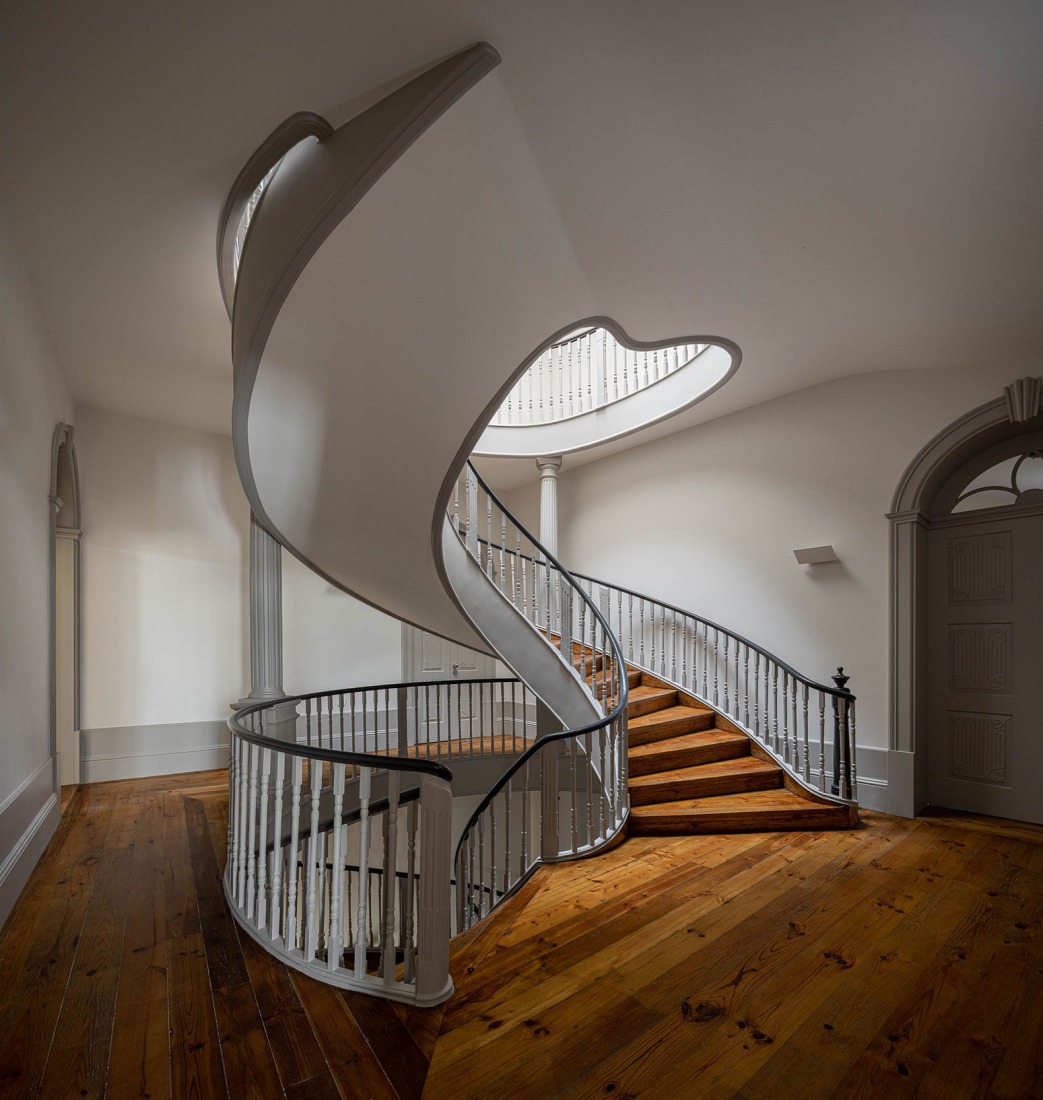 Antigo Hotel do Louvre by Diana Barros Arquitectura. Photograph by Ivo Tavares Studio.