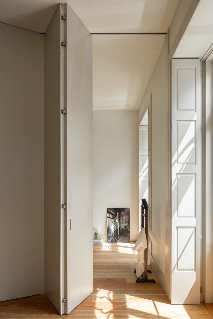 Antigo Hotel do Louvre by Diana Barros Arquitectura. Photograph by Ivo Tavares Studio.