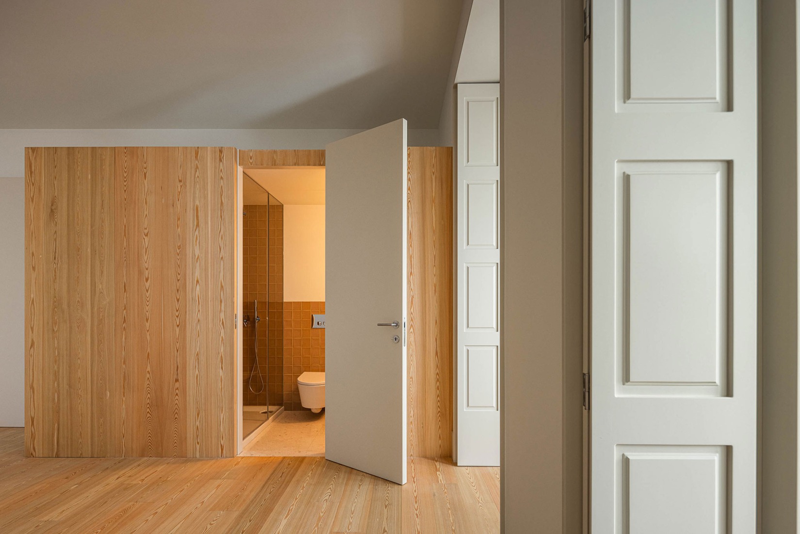 Antigo Hotel do Louvre by Diana Barros Arquitectura. Photograph by Ivo Tavares Studio.