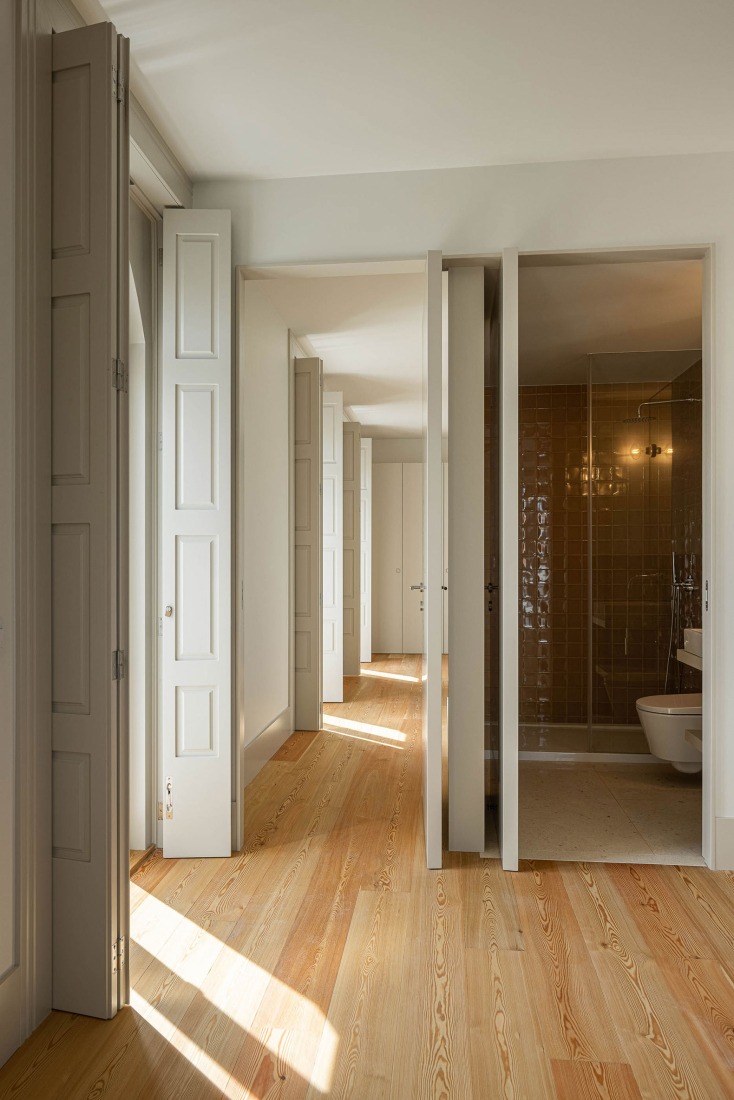 Antigo Hotel do Louvre by Diana Barros Arquitectura. Photograph by Ivo Tavares Studio.