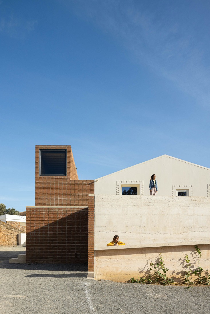 Olaria Municipal por ARDE Arquitetura + Design. Fotografía por Ivo Tavares Studio.