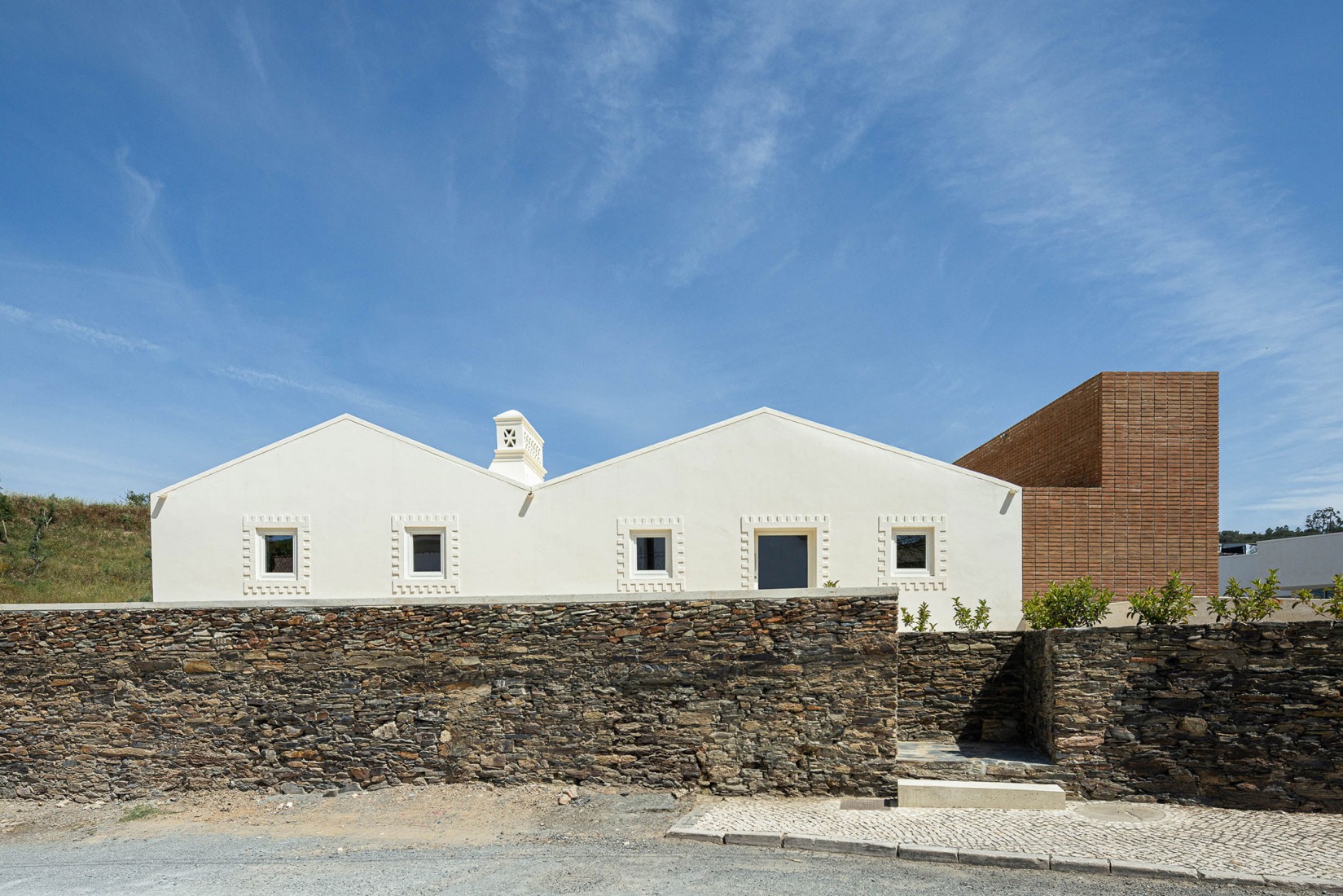 Olaria Municipal por ARDE Arquitetura + Design. Fotografía por Ivo Tavares Studio.