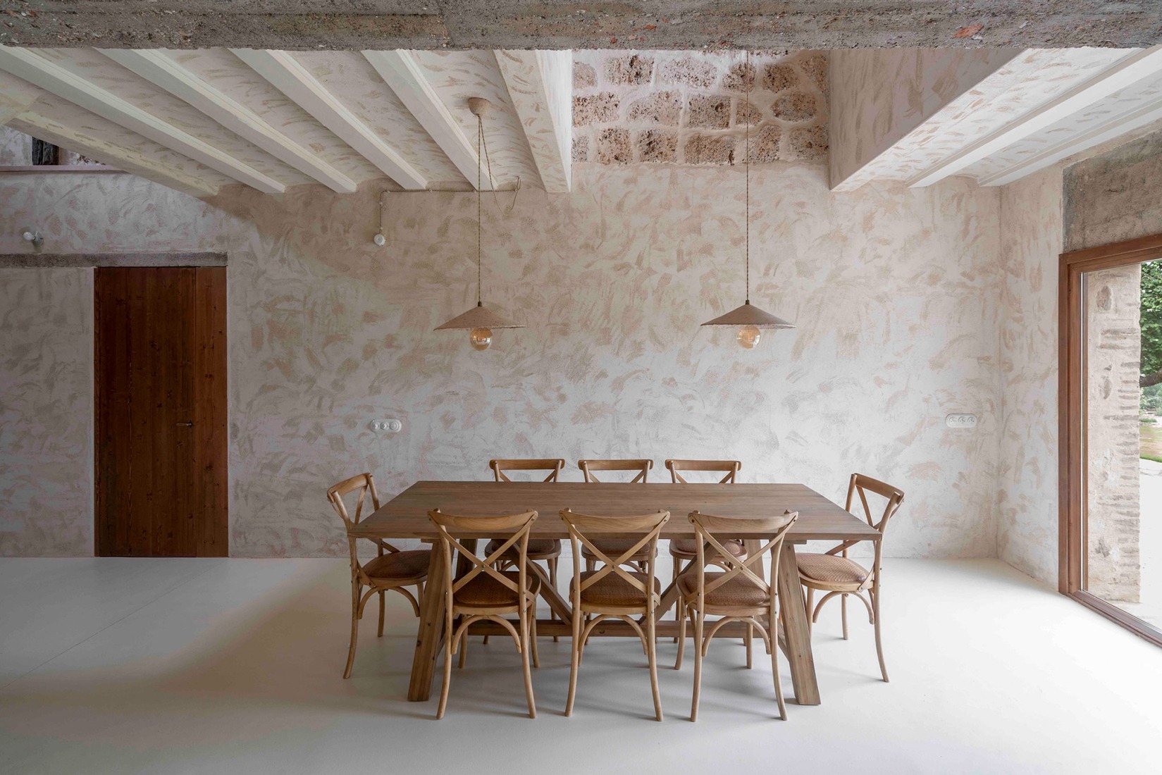 Casona en Nestares por Atelier Atlántico. Fotografía por Luis Asín.