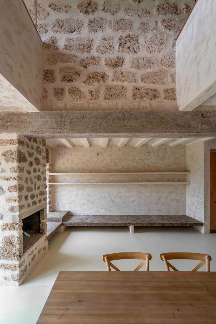 Casona en Nestares por Atelier Atlántico. Fotografía por Luis Asín.