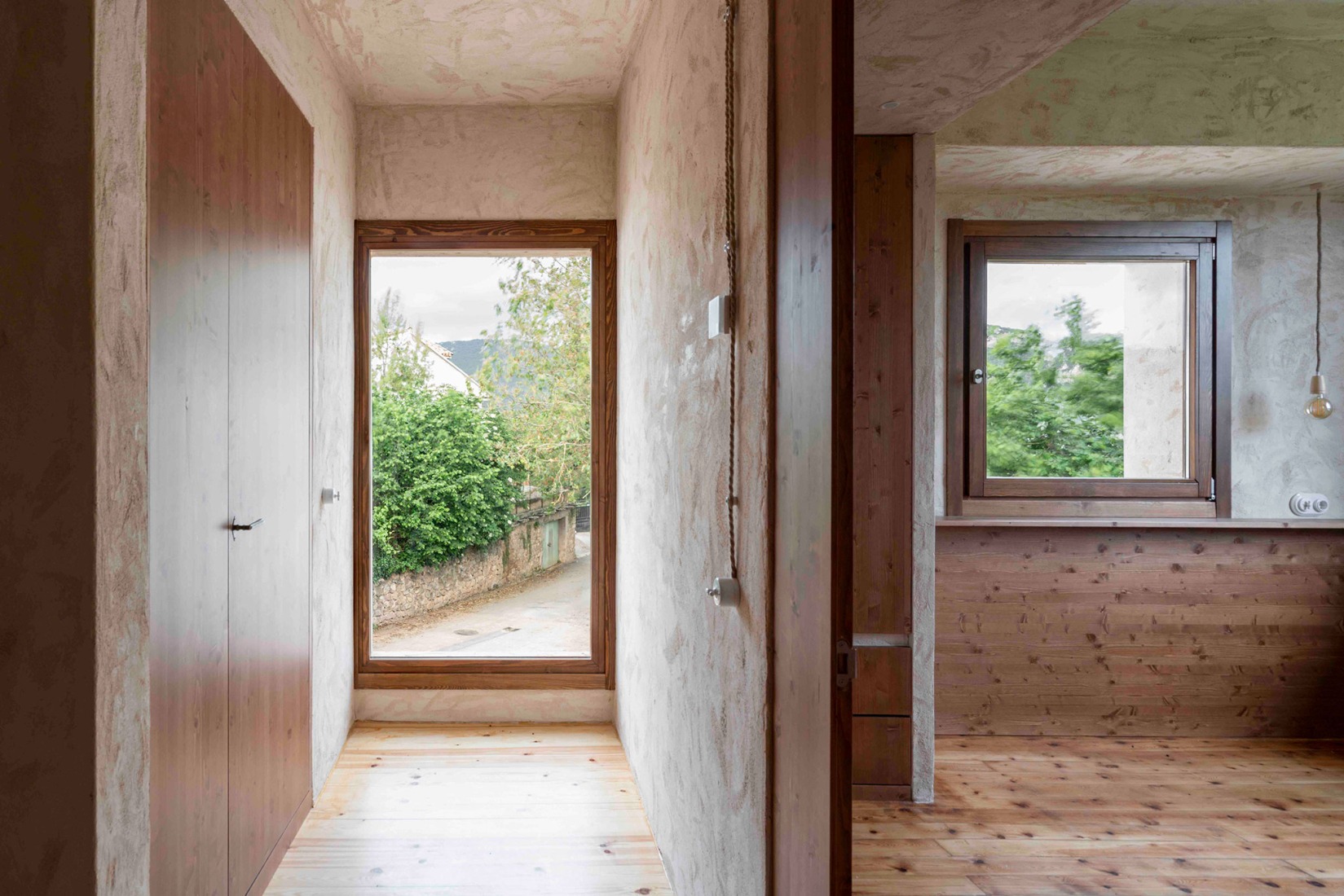 Casona en Nestares por Atelier Atlántico. Fotografía por Luis Asín.