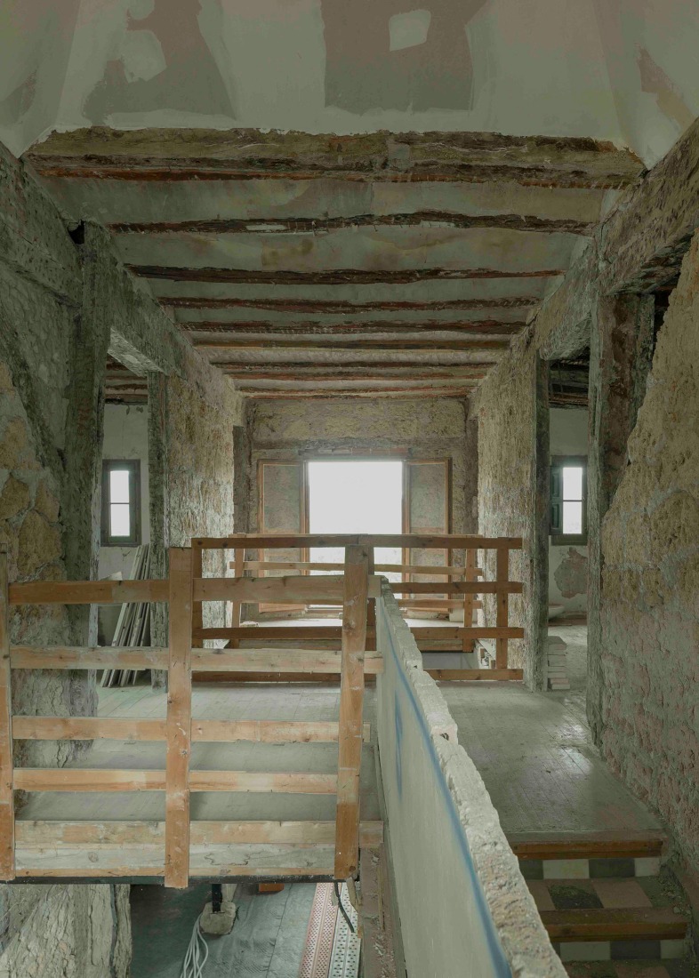 Estado previo. Casona en Nestares por Atelier Atlántico. Fotografía por Federico Cairoli.