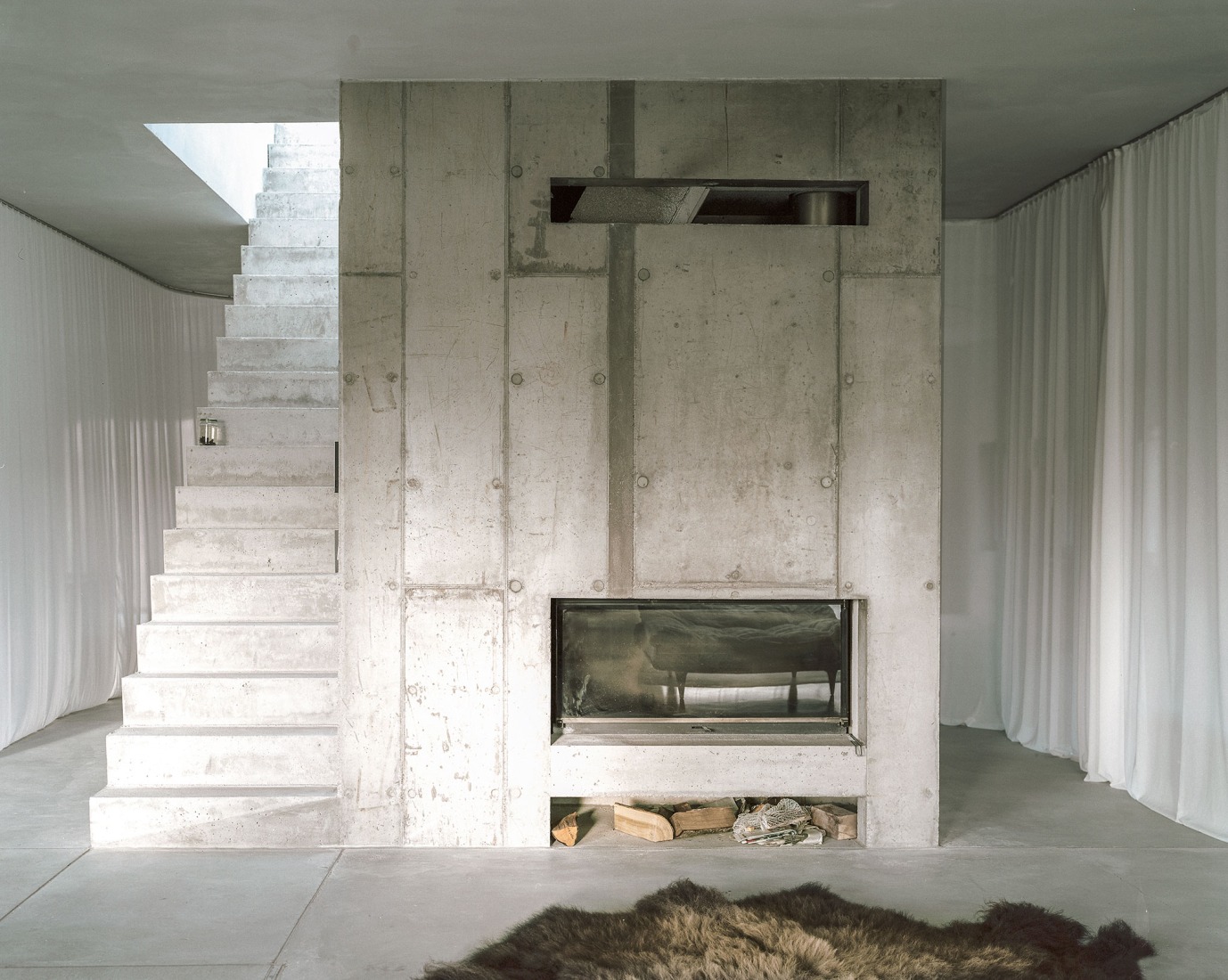 Antivilla by Brandlhuber + Emde, Burlon. Photograph by Erica Overmeer.