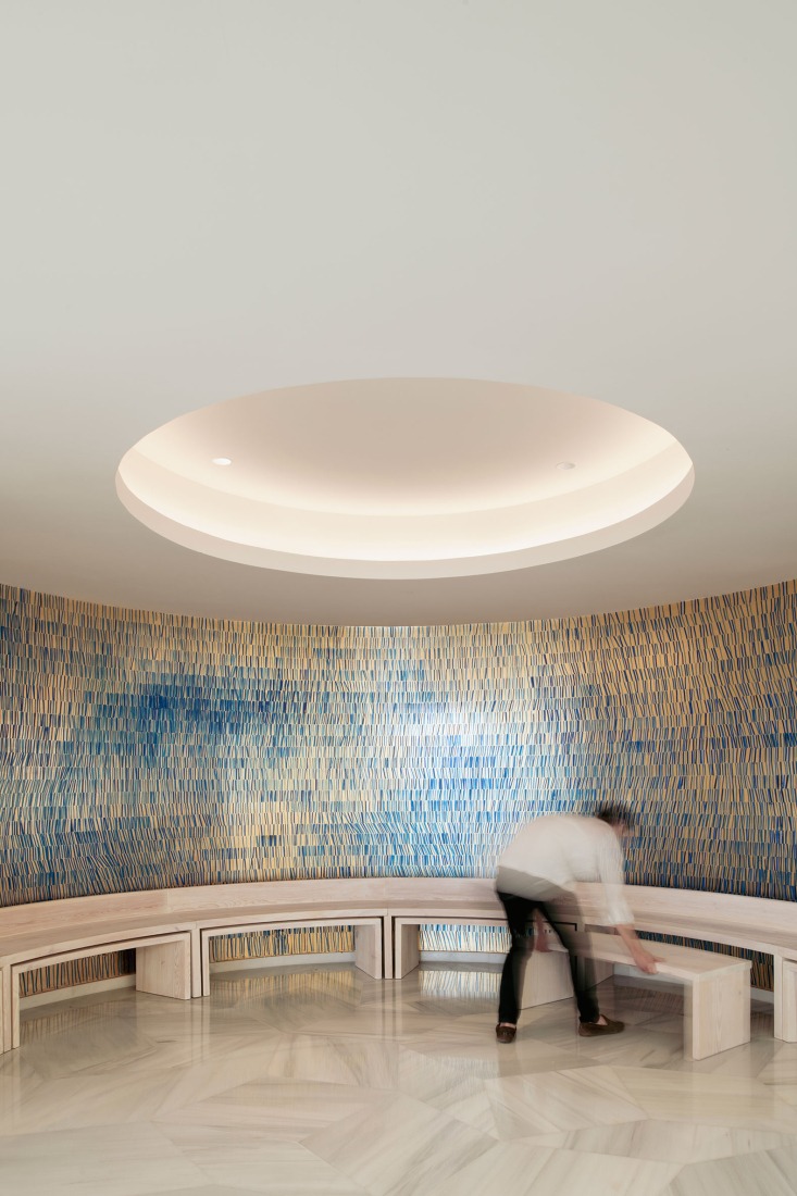 Mural paintings for the Chapels of Baptism and Penance in the University Church of the UFV by Ramos Alderete. Photograph by Amores Pictures.