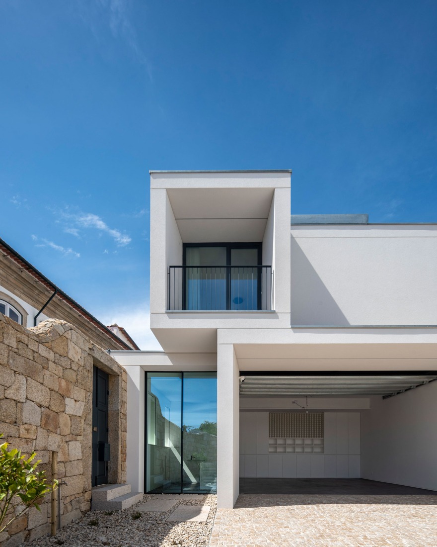 Vivienda colectiva en Vila do Conde por Raulino Silva Arquitecto. Fotografía por Héctor Santos-Díez.
