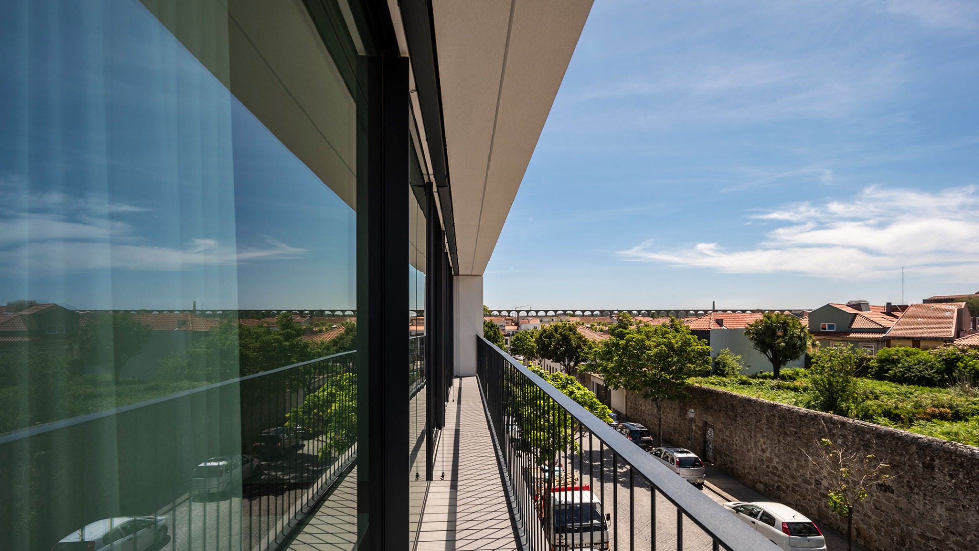 Vivienda colectiva en Vila do Conde por Raulino Silva Arquitecto. Fotografía por Héctor Santos-Díez.