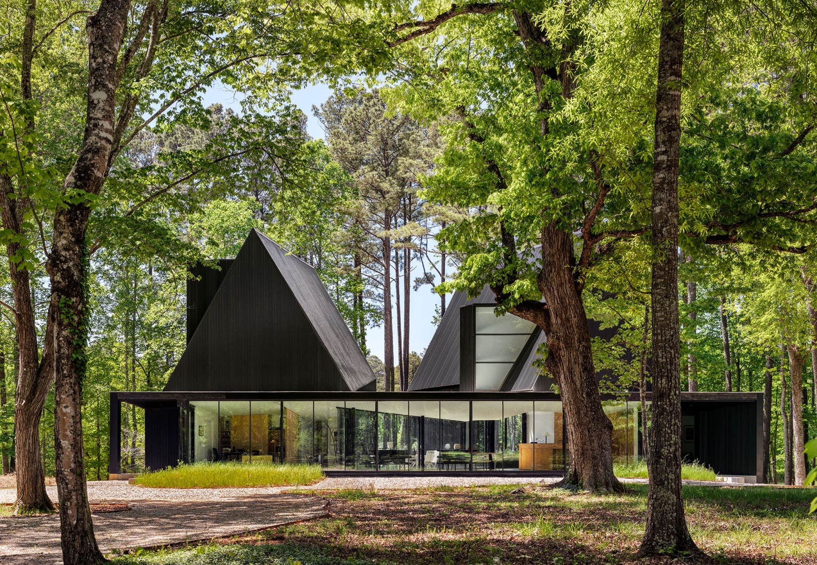Steeplechase House by Brooks + Scarpa. Photograph by Mark Herboth.