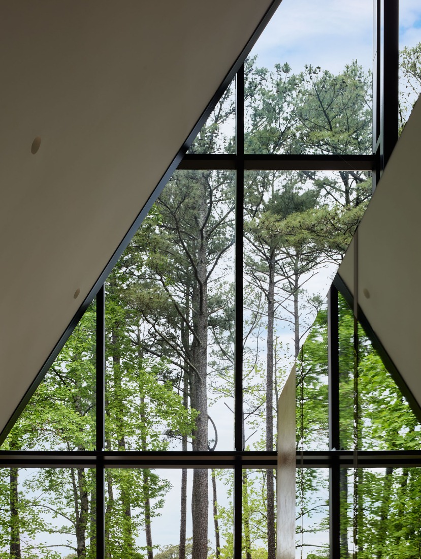 Steeplechase House by Brooks + Scarpa. Photograph by Mark Herboth.