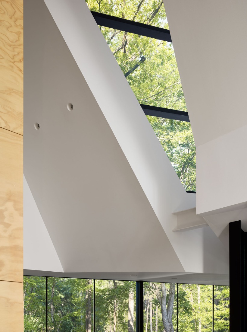 Steeplechase House by Brooks + Scarpa. Photograph by Mark Herboth.