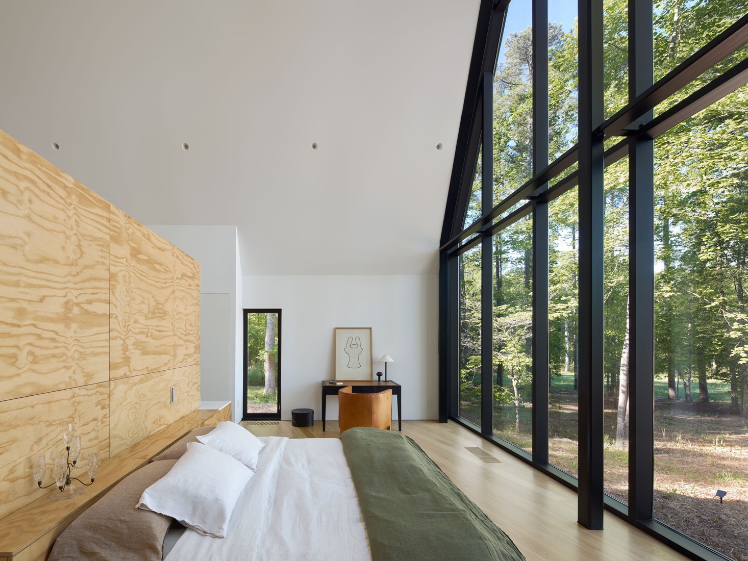 Steeplechase House by Brooks + Scarpa. Photograph by Mark Herboth.