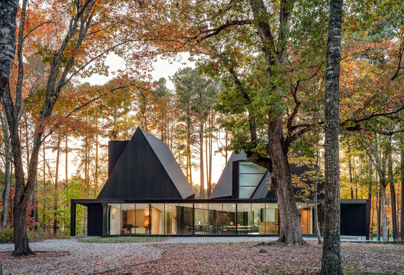 Steeplechase House by Brooks + Scarpa. Photograph by Mark Herboth.