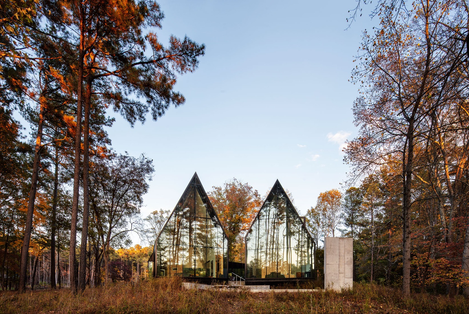 Steeplechase House by Brooks + Scarpa. Photograph by Mark Herboth.