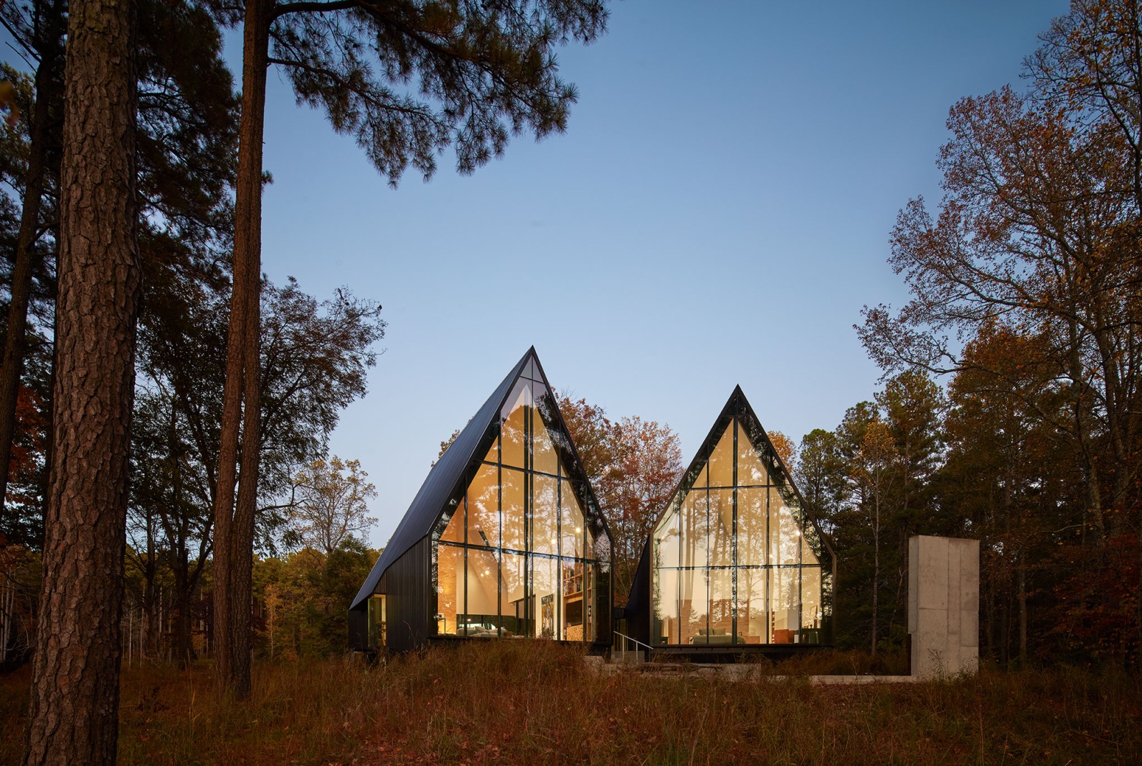 Steeplechase House by Brooks + Scarpa. Photograph by Mark Herboth.