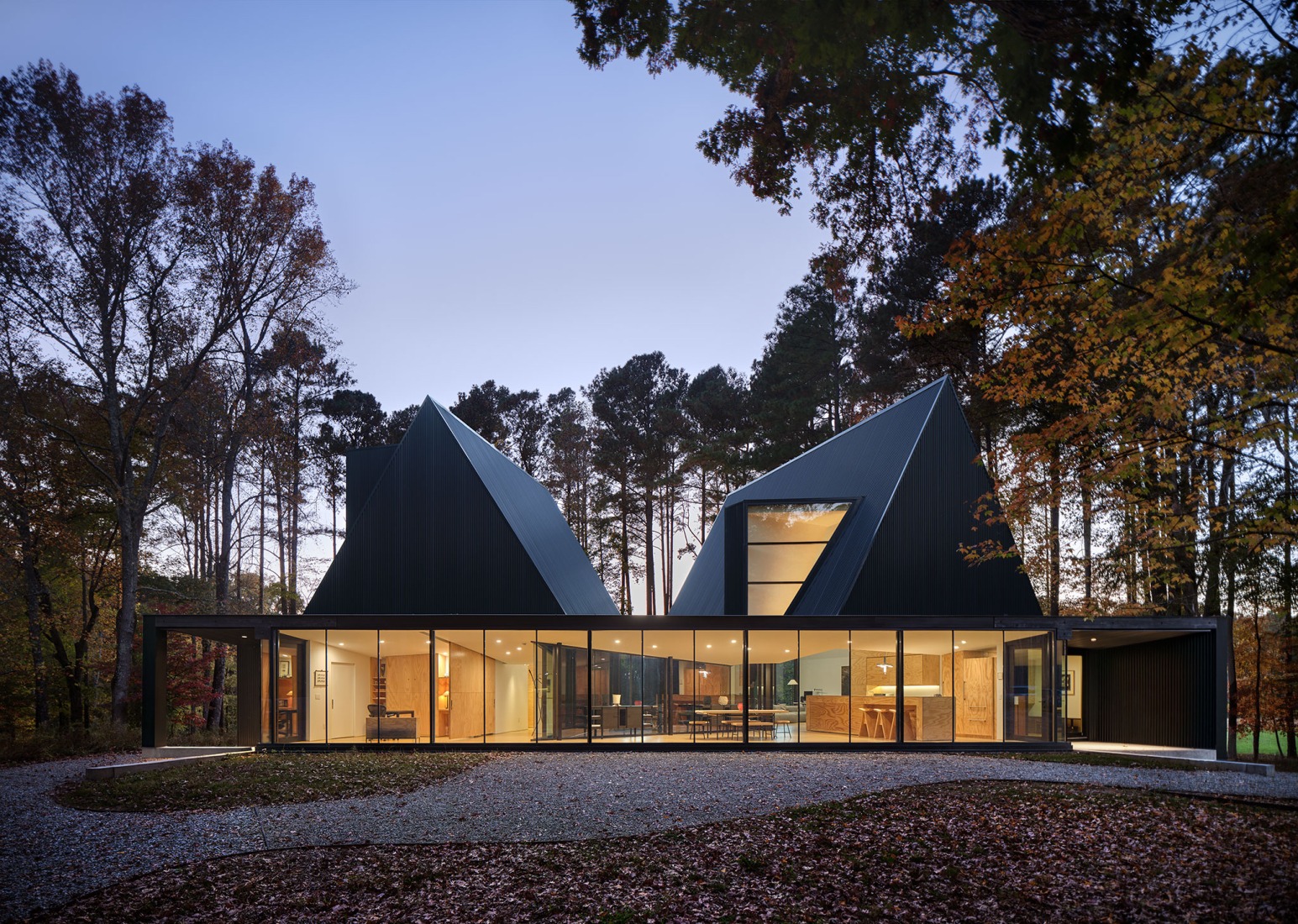 Steeplechase House by Brooks + Scarpa. Photograph by Mark Herboth.