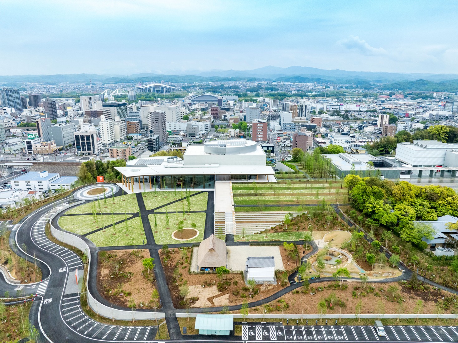 Toyota City Museum by Shigeru Ban. Photograph by Hiroyuki Hirai.