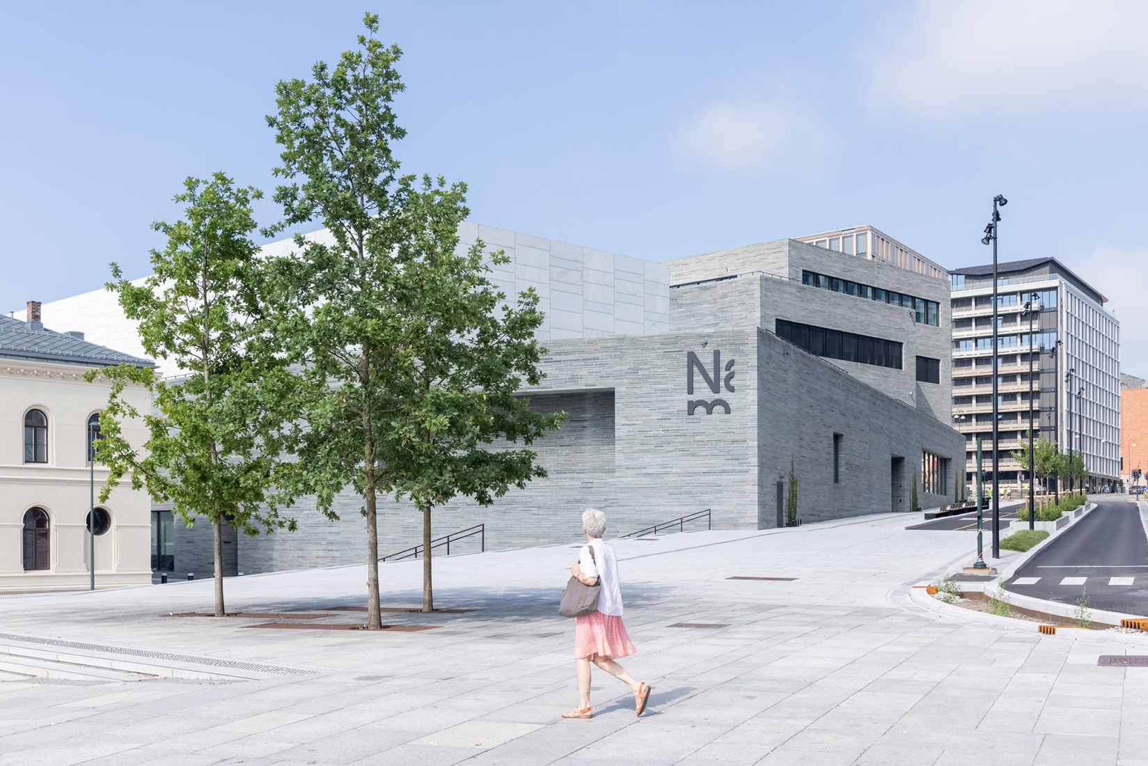 Museo nacional de arte, arquitectura y diseño de Noruega por Kleihues + Schuwerk Architects. Fotografía por Iwan Baan.