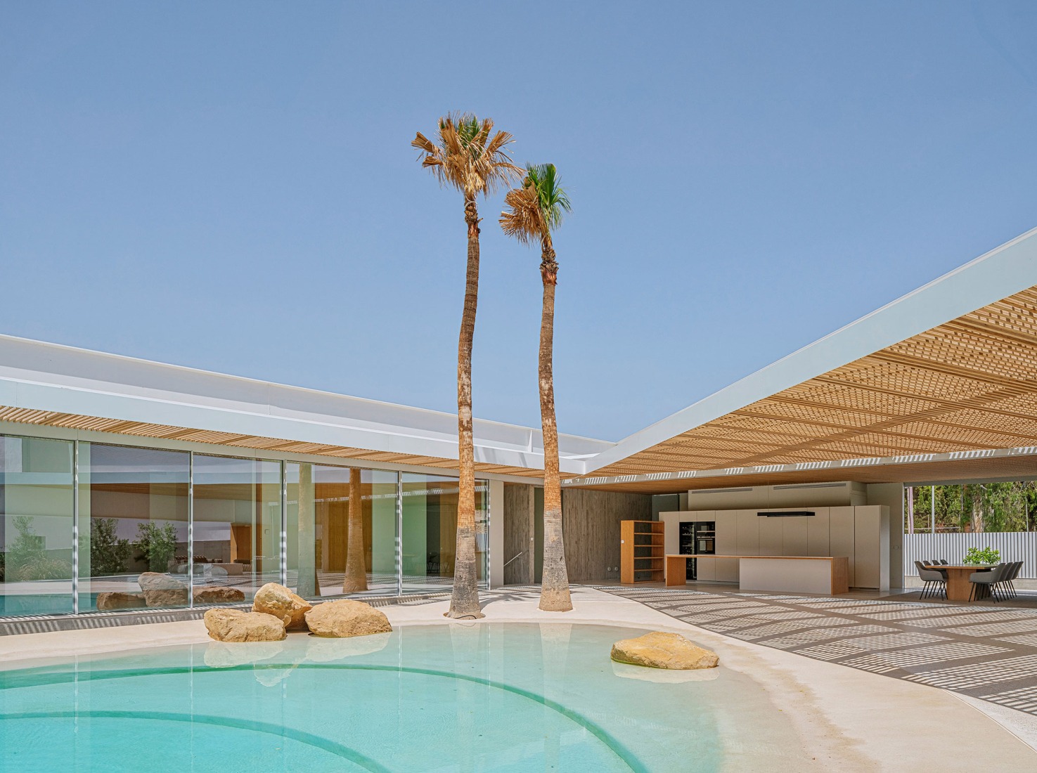 Aliforniana House by Subarquitectura. Photograph by  Fran Álvarez.