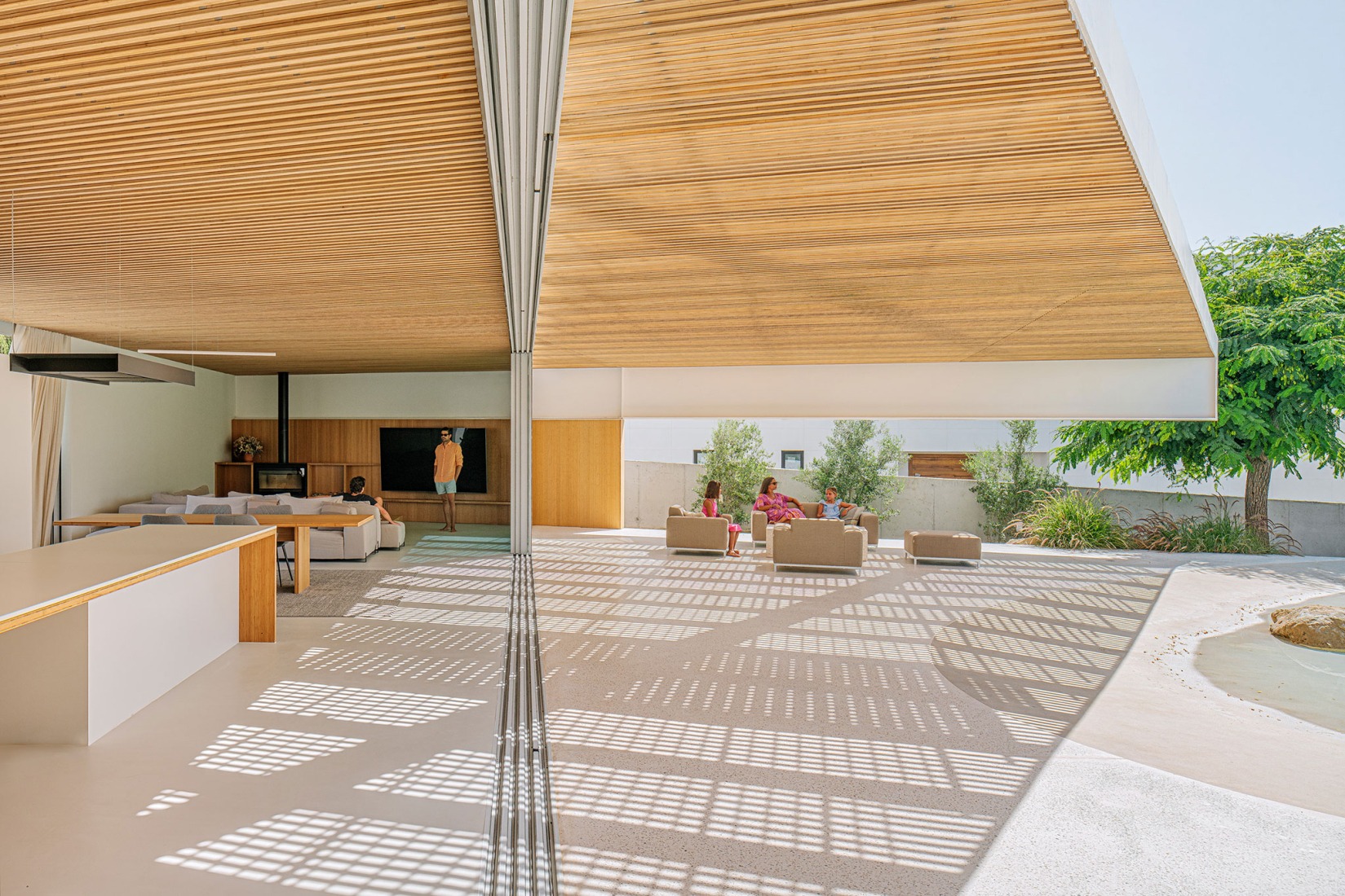 Aliforniana House by Subarquitectura. Photograph by  Fran Álvarez.