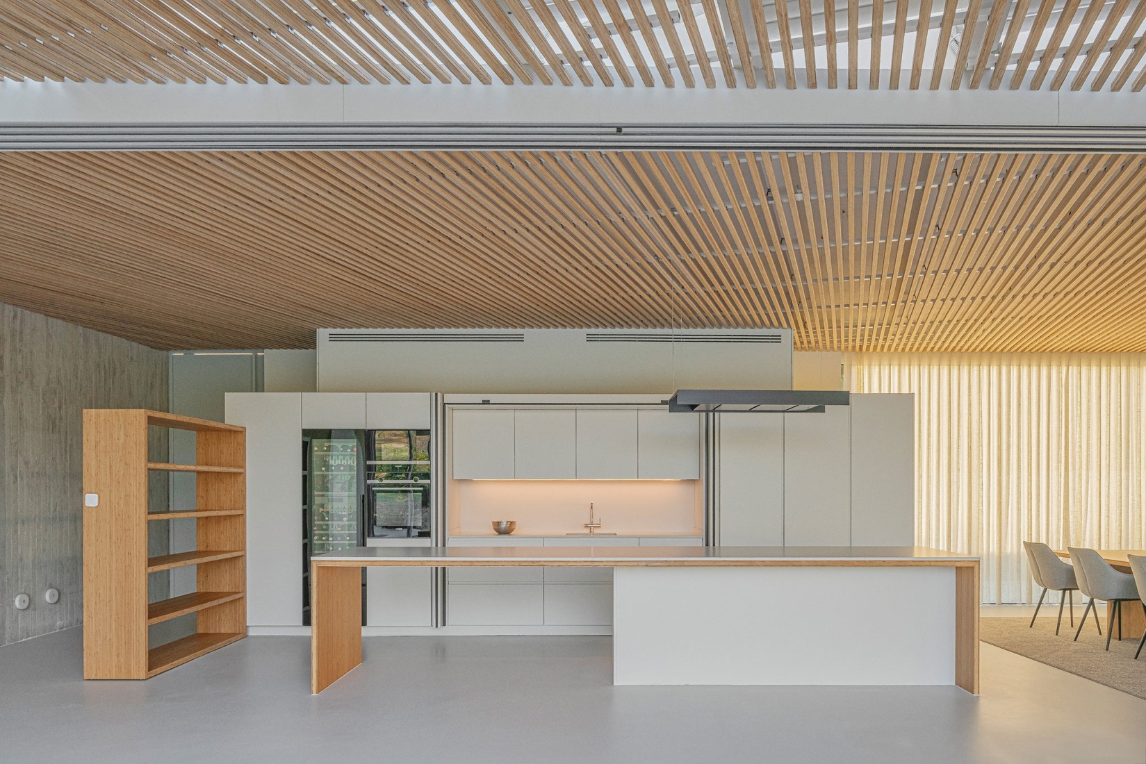 Aliforniana House by Subarquitectura. Photograph by  Fran Álvarez.