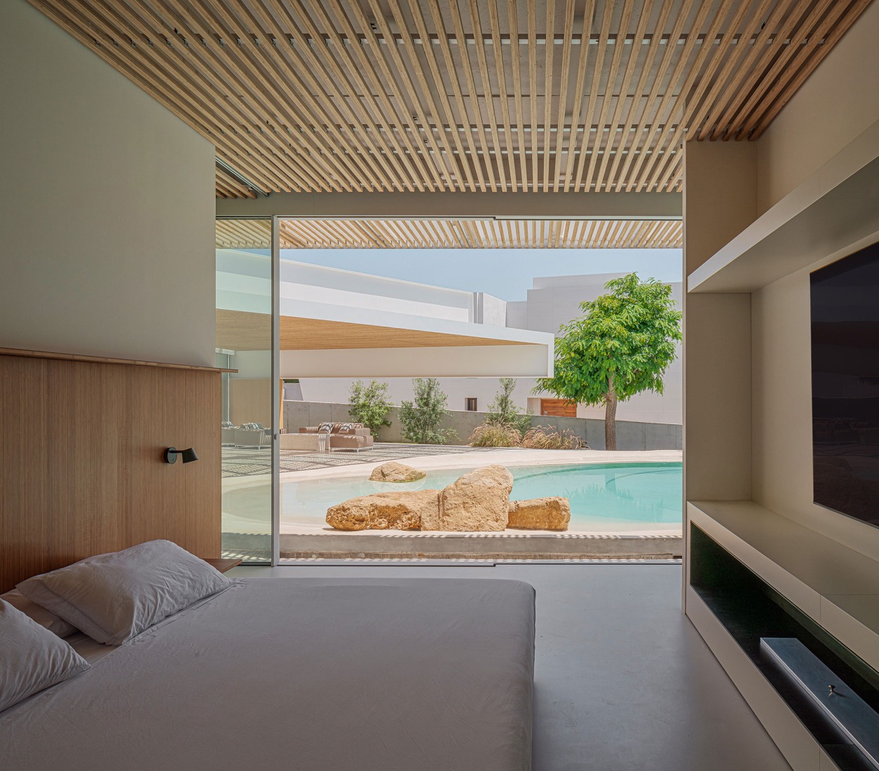 Aliforniana House by Subarquitectura. Photograph by  Fran Álvarez.