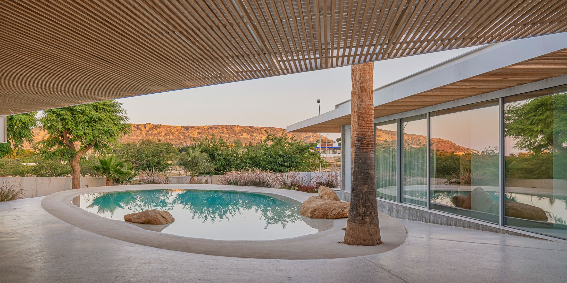 Aliforniana House by Subarquitectura. Photograph by  Fran Álvarez.