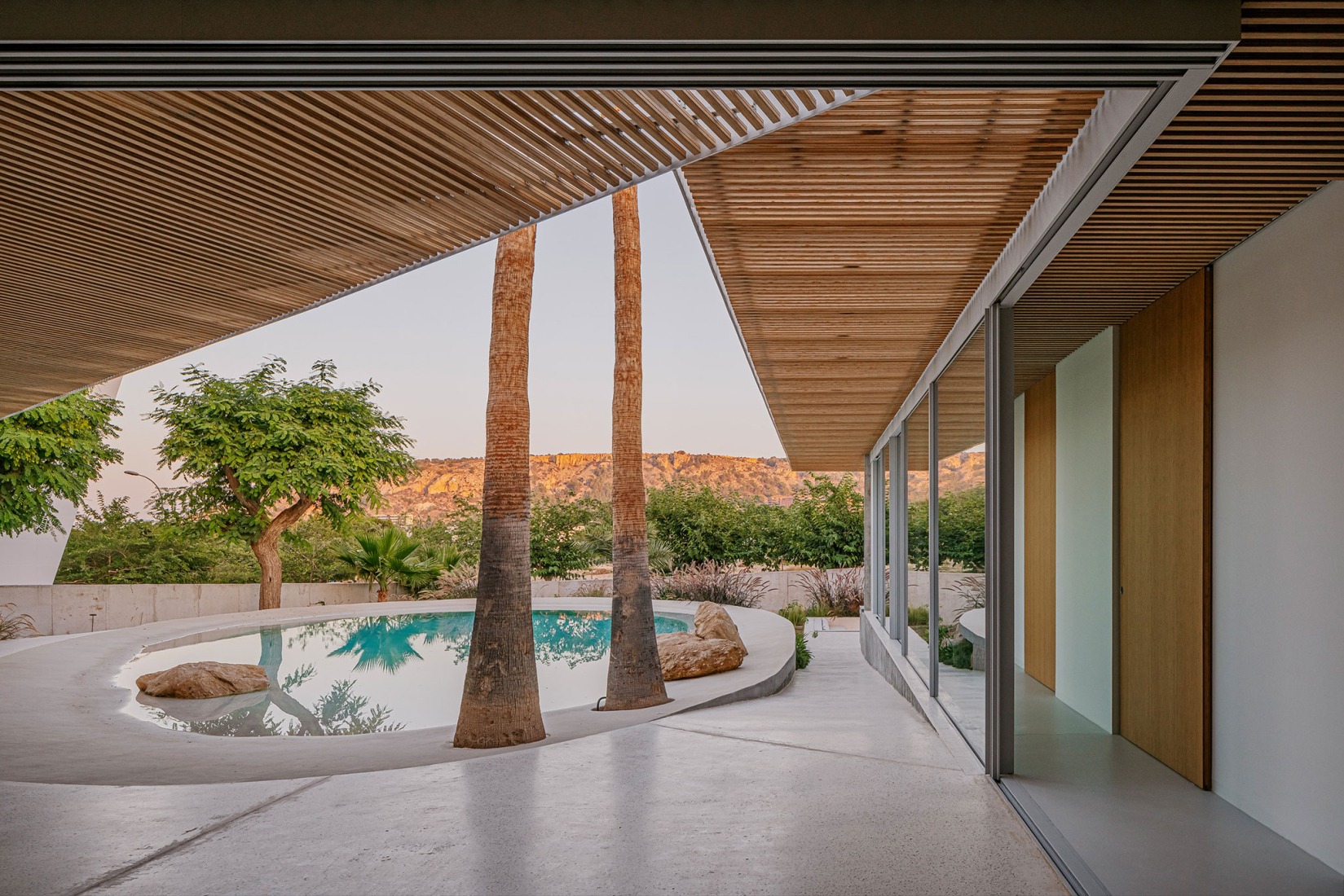 Aliforniana House by Subarquitectura. Photograph by  Fran Álvarez.