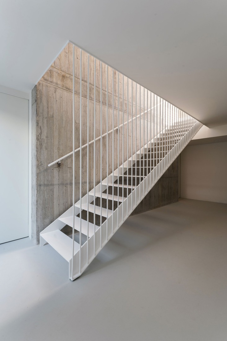 Aliforniana House by Subarquitectura. Photograph by Szasa Hadju.