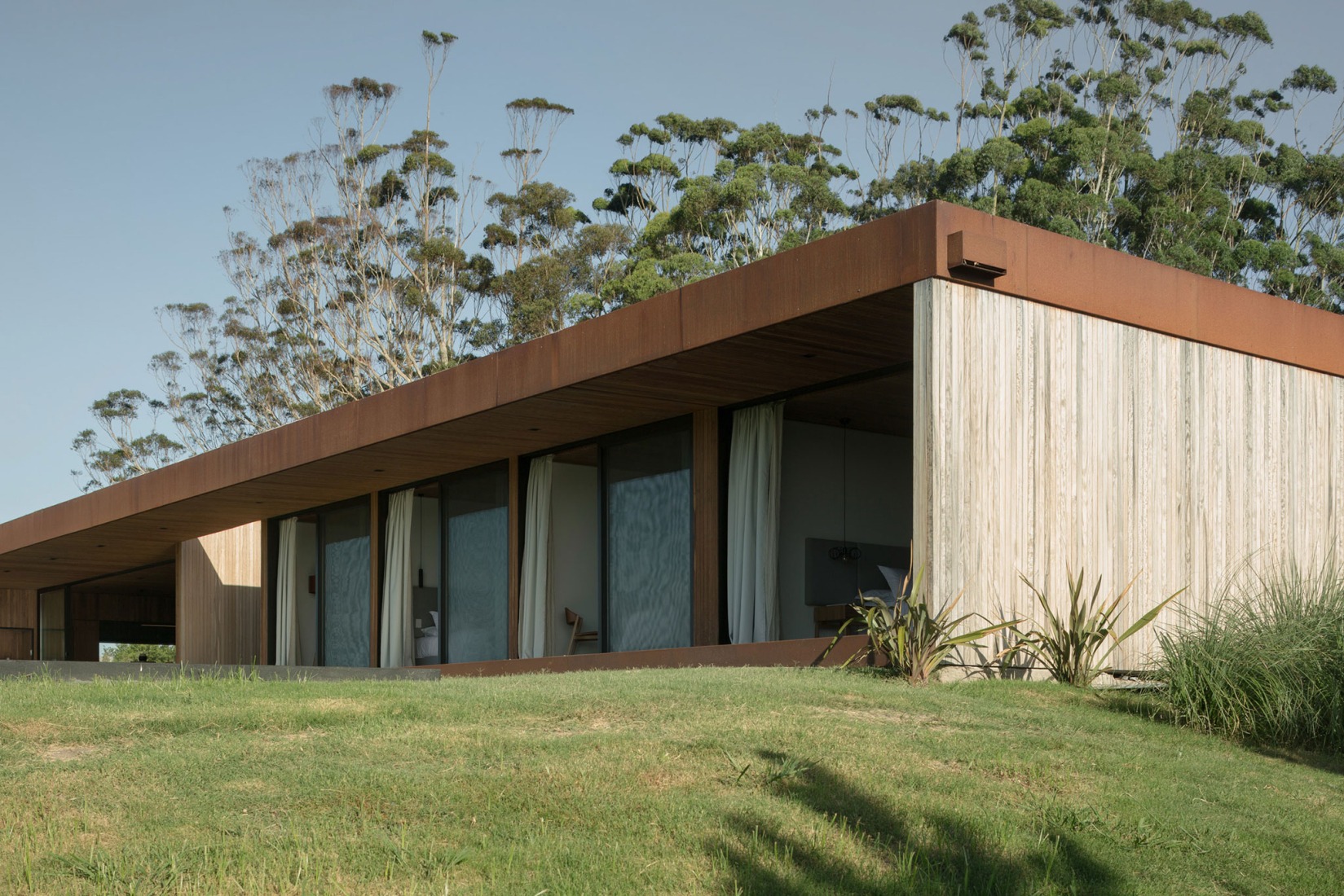 Casa PM por VDV Arquitectura. Fotografía por Federico Cairoli.