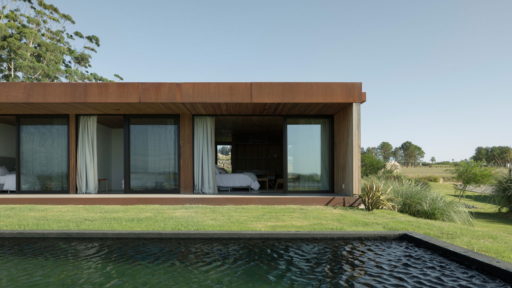 Casa PM por VDV Arquitectura. Fotografía por Federico Cairoli.
