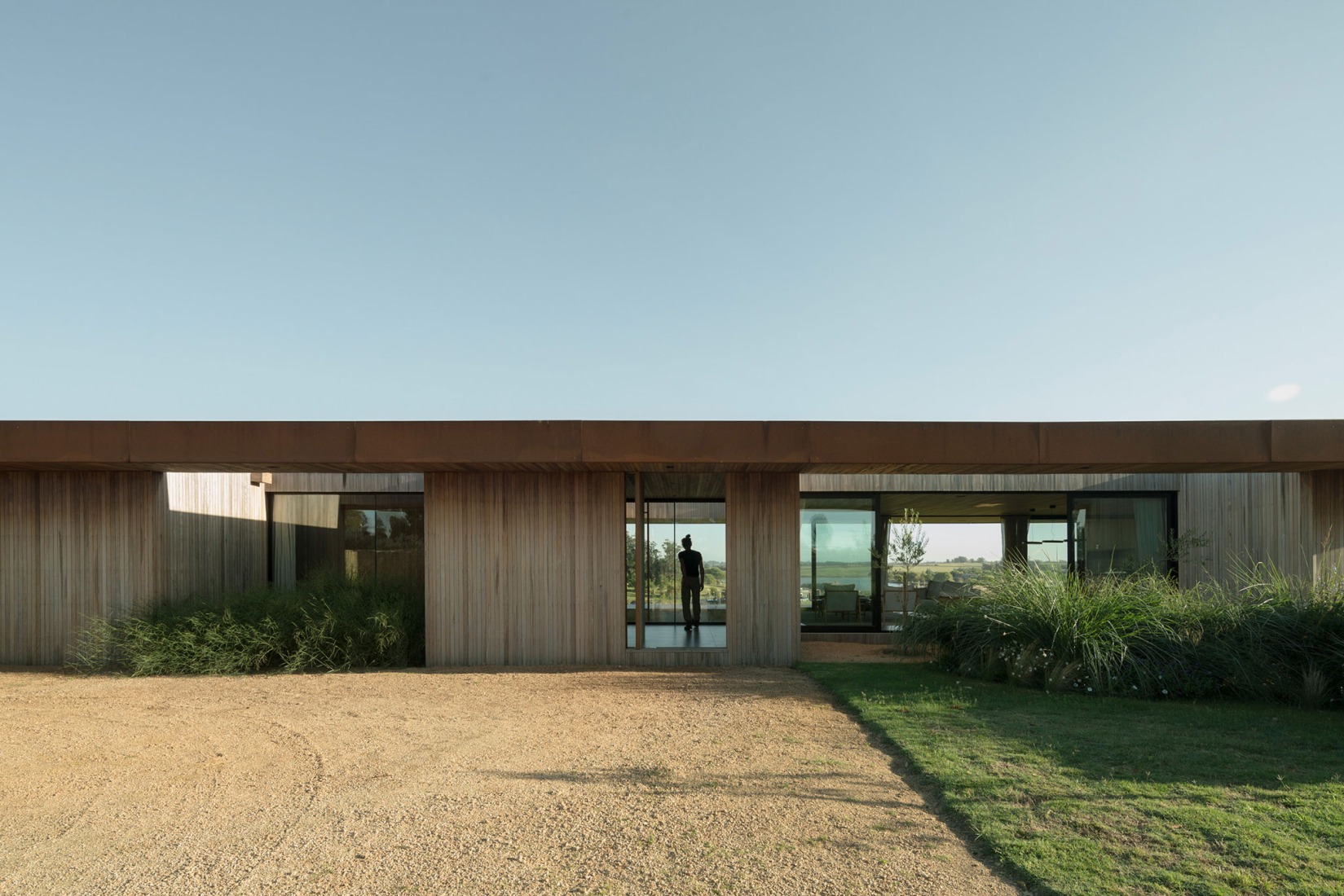Casa PM por VDV Arquitectura. Fotografía por Federico Cairoli.