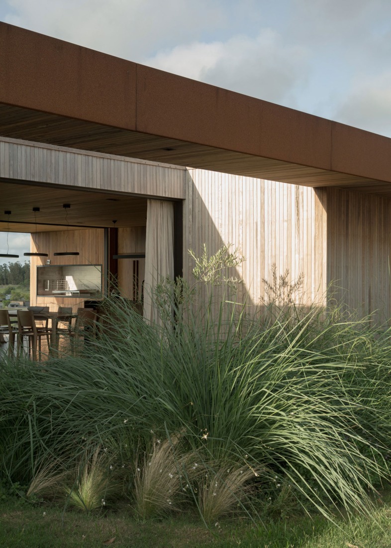 Casa PM por VDV Arquitectura. Fotografía por Federico Cairoli.