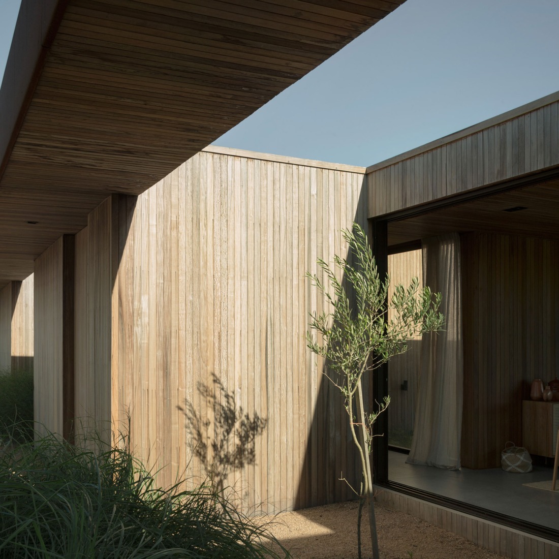 Casa PM por VDV Arquitectura. Fotografía por Federico Cairoli.