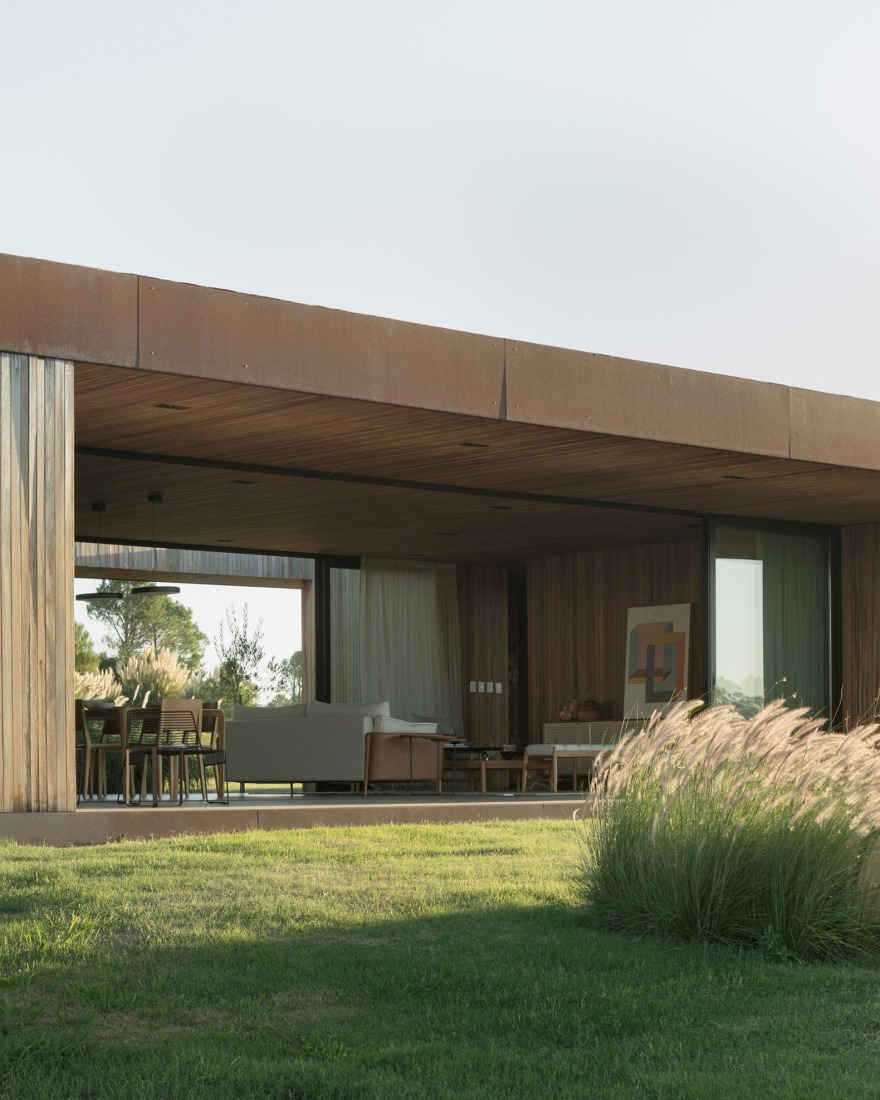 Casa PM por VDV Arquitectura. Fotografía por Federico Cairoli.