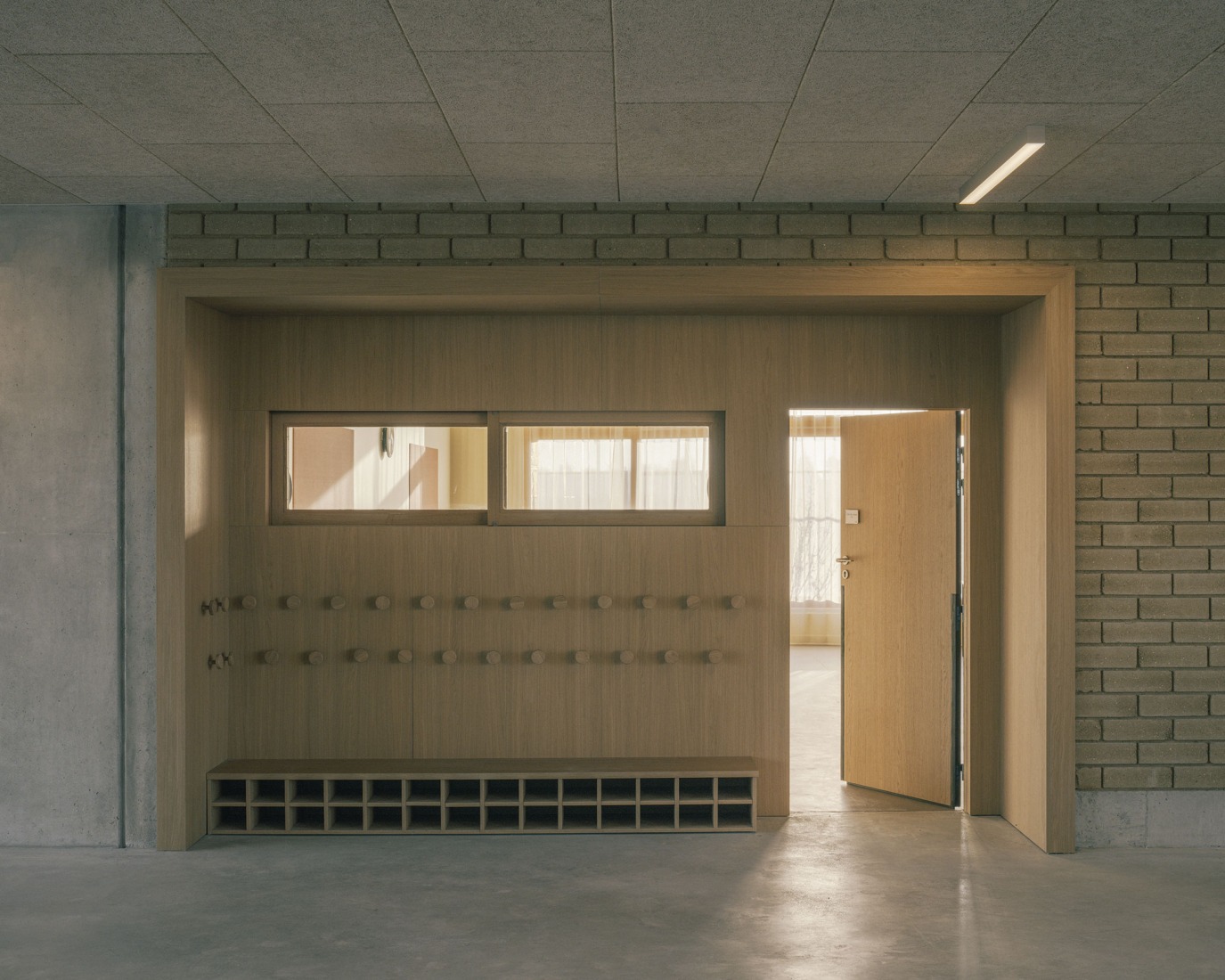 "Claudie Haigneré" School Group by Vallet de Martinis Architectes. Photograph by Charly Broyez.